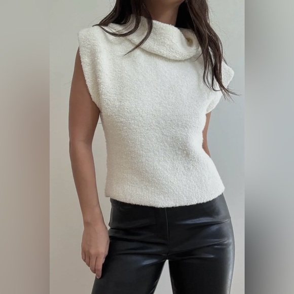 Et Clet Cream/Ivory Sleeveless Turtleneck Sweater - Picture 4 of 6